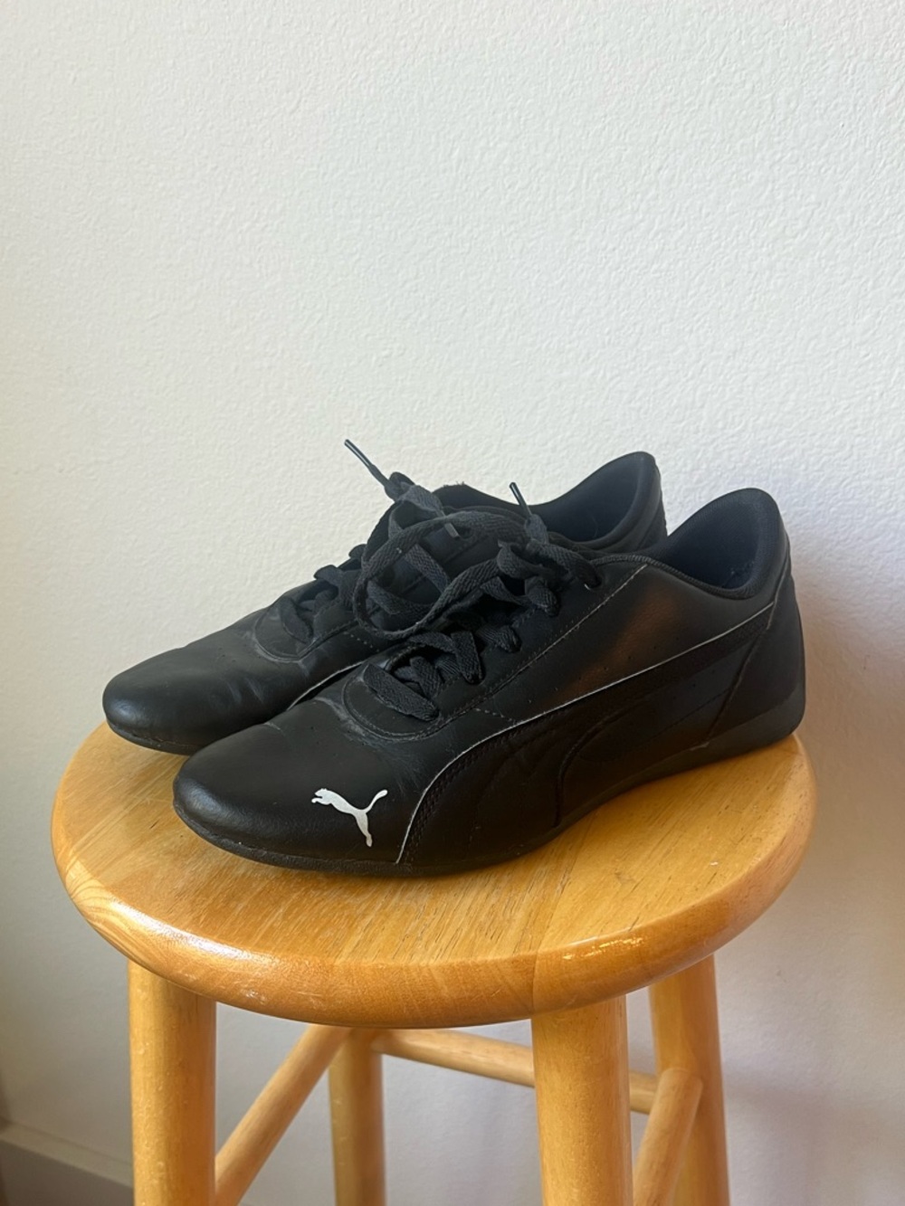 Men’s 9.5 Puma Black Neo Cat Unlicensed